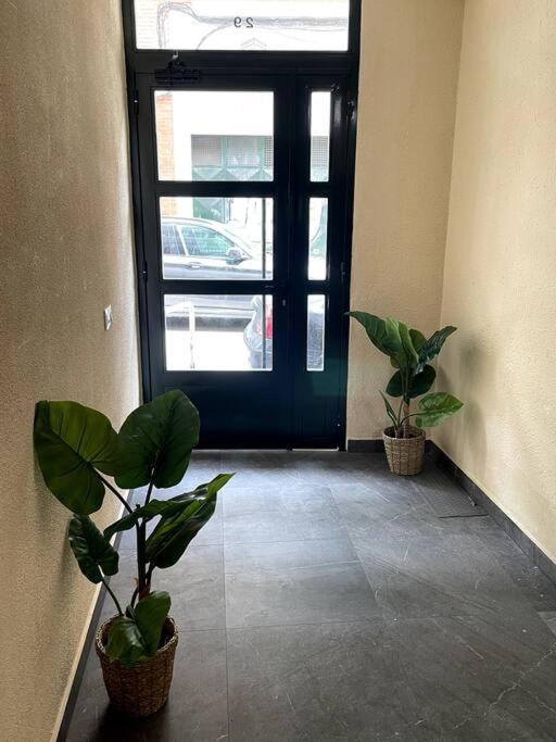 Cozy 2 Bedroom Apartment With Patio 마드리드 외부 사진