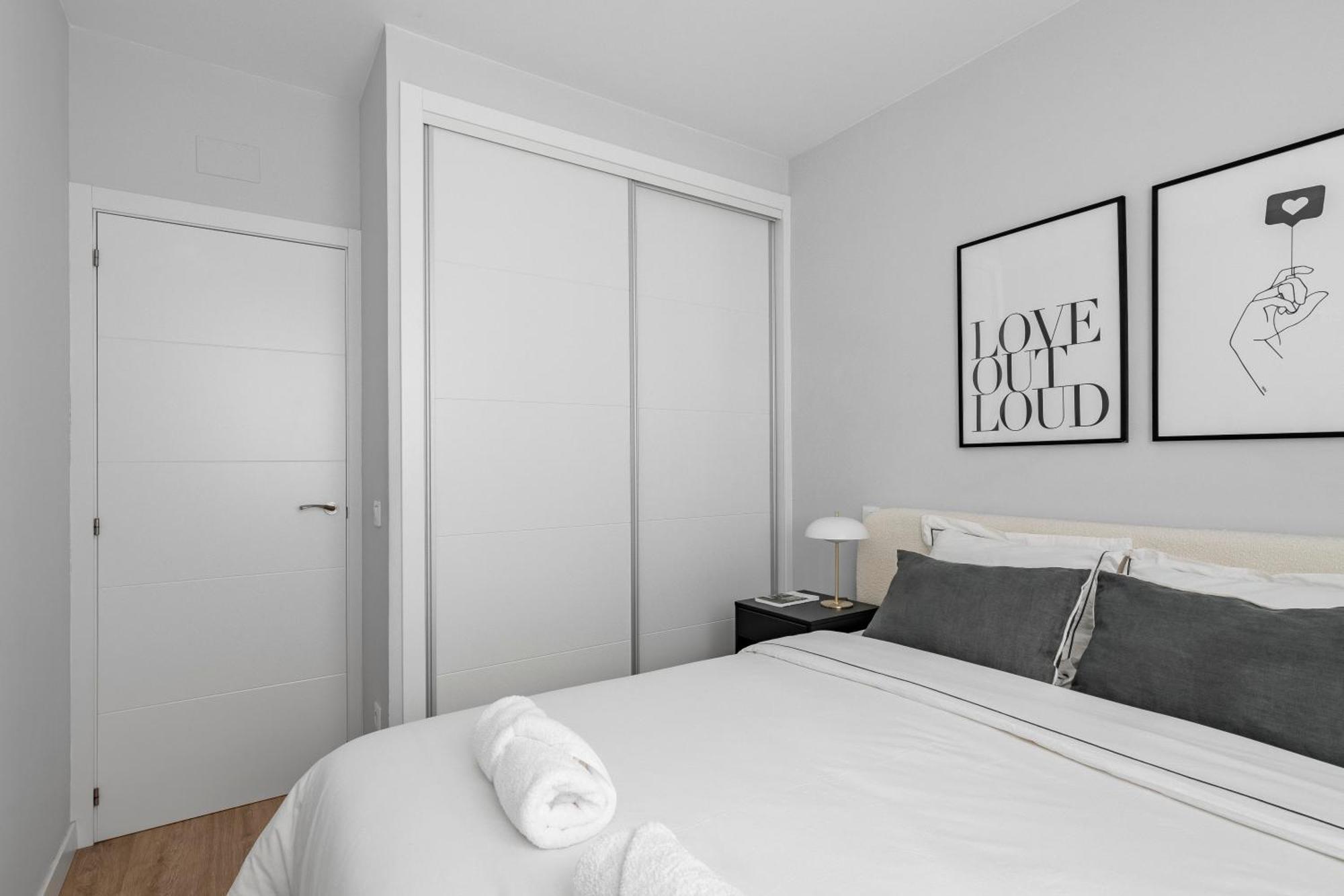 Cozy 2 Bedroom Apartment With Patio 마드리드 외부 사진
